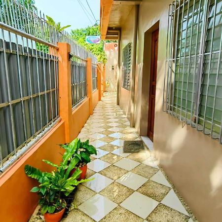 Las Residencias Bed And Breakfast Puerto Princesa Exteriér fotografie