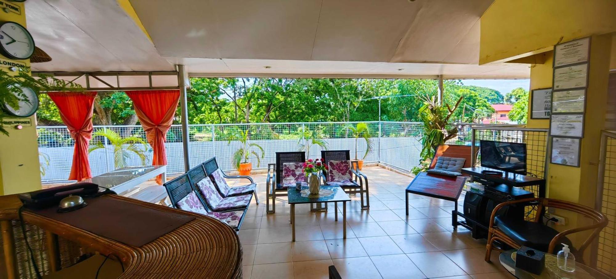 Las Residencias Bed And Breakfast Puerto Princesa Exteriér fotografie